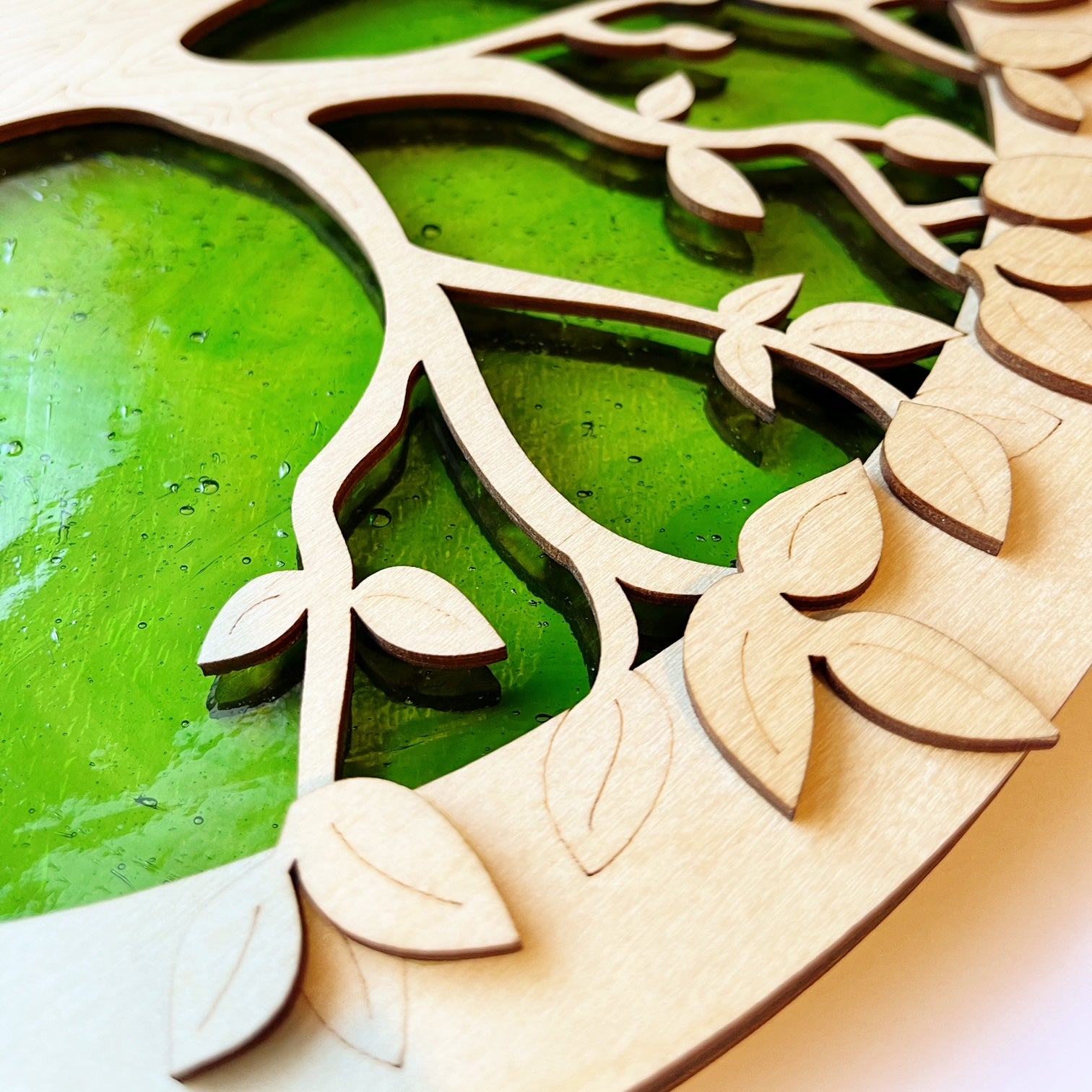 STATEMENT TREE OF LIFE (14") - spring green