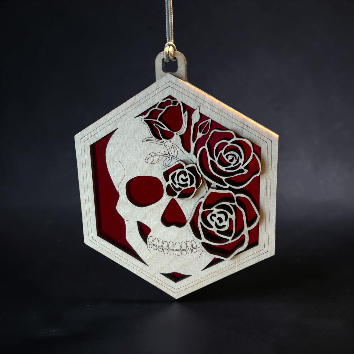 SKULL & ROSES SUNCATCHER - 6"