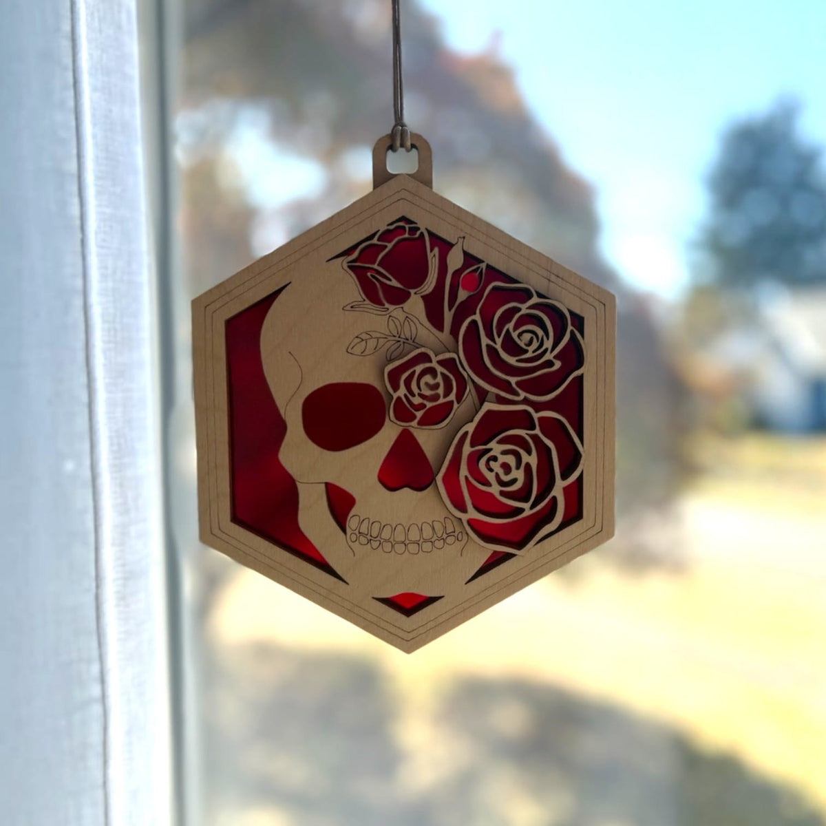 SKULL & ROSES SUNCATCHER - 6"