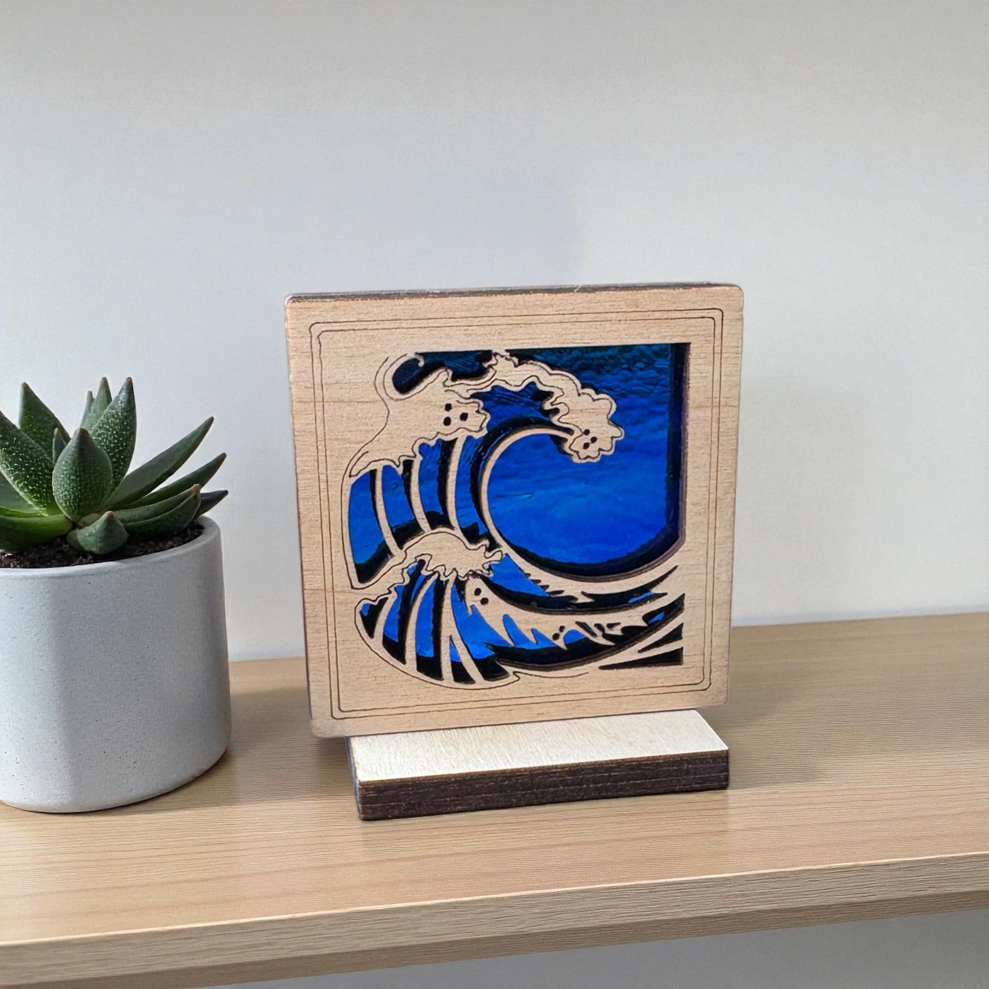 WAVE MINI - Freestanding Suncatcher