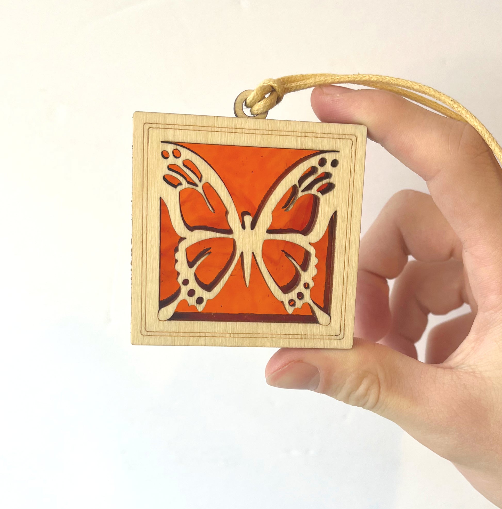 BUTTERFLY MINI SUNCATCHER