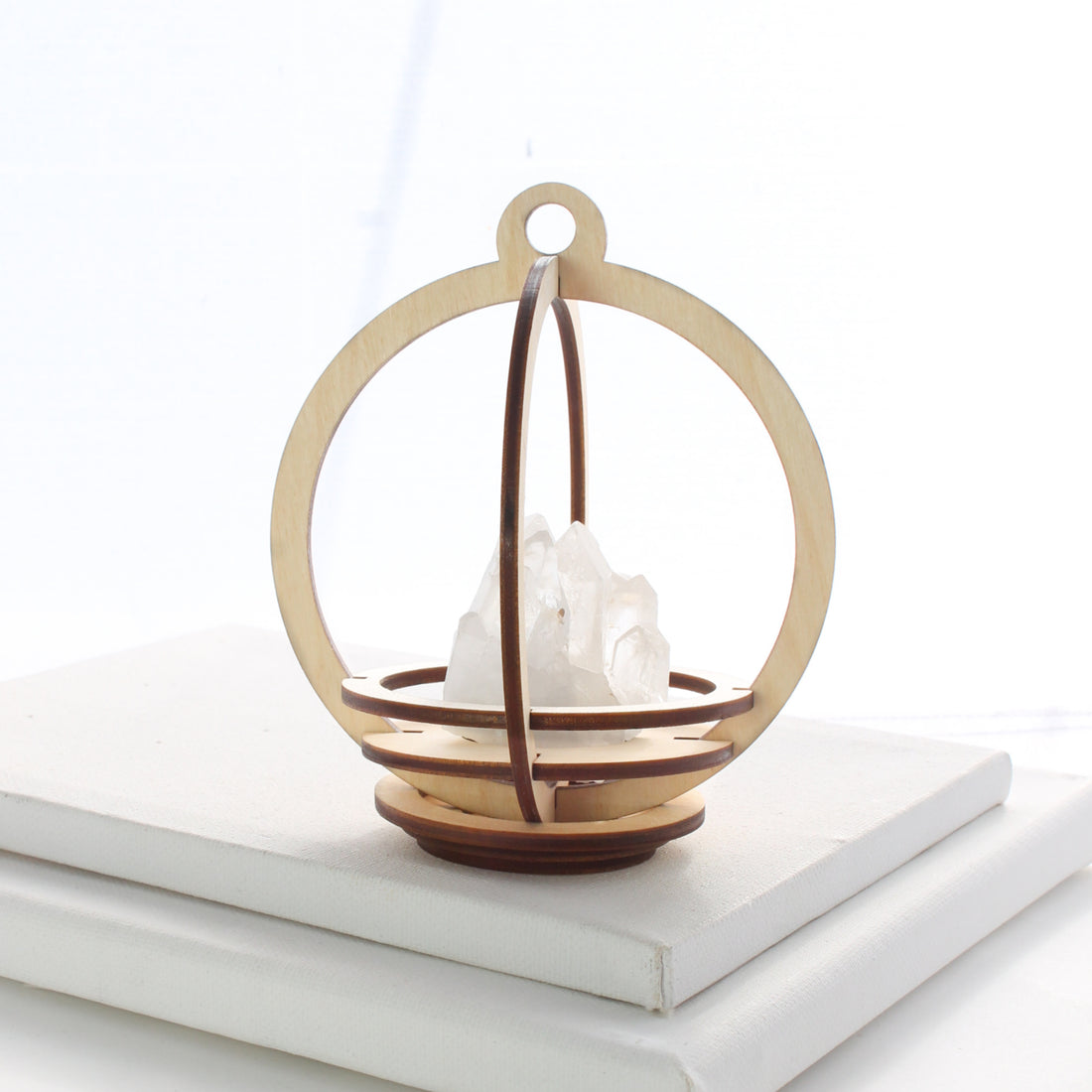 Small Orbit Crystal Holder
