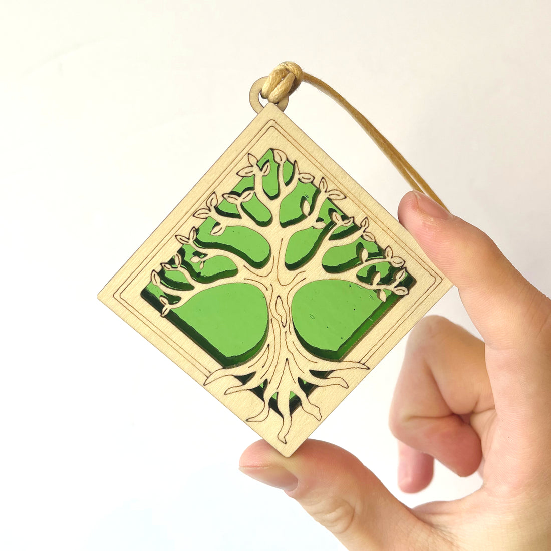 Suncatcher Mobile #ArbredeVie #treeoflife #yggdrasil #1fil2perles